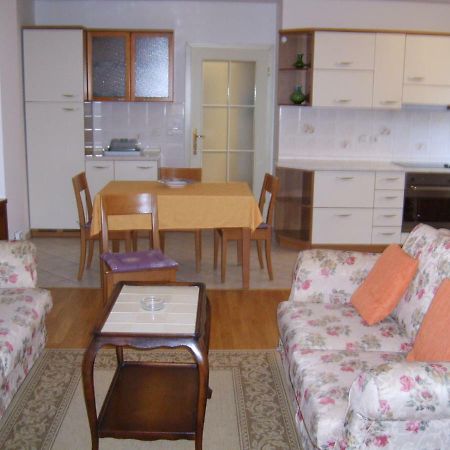 Miki Apartment โปเรช ภายนอก รูปภาพ