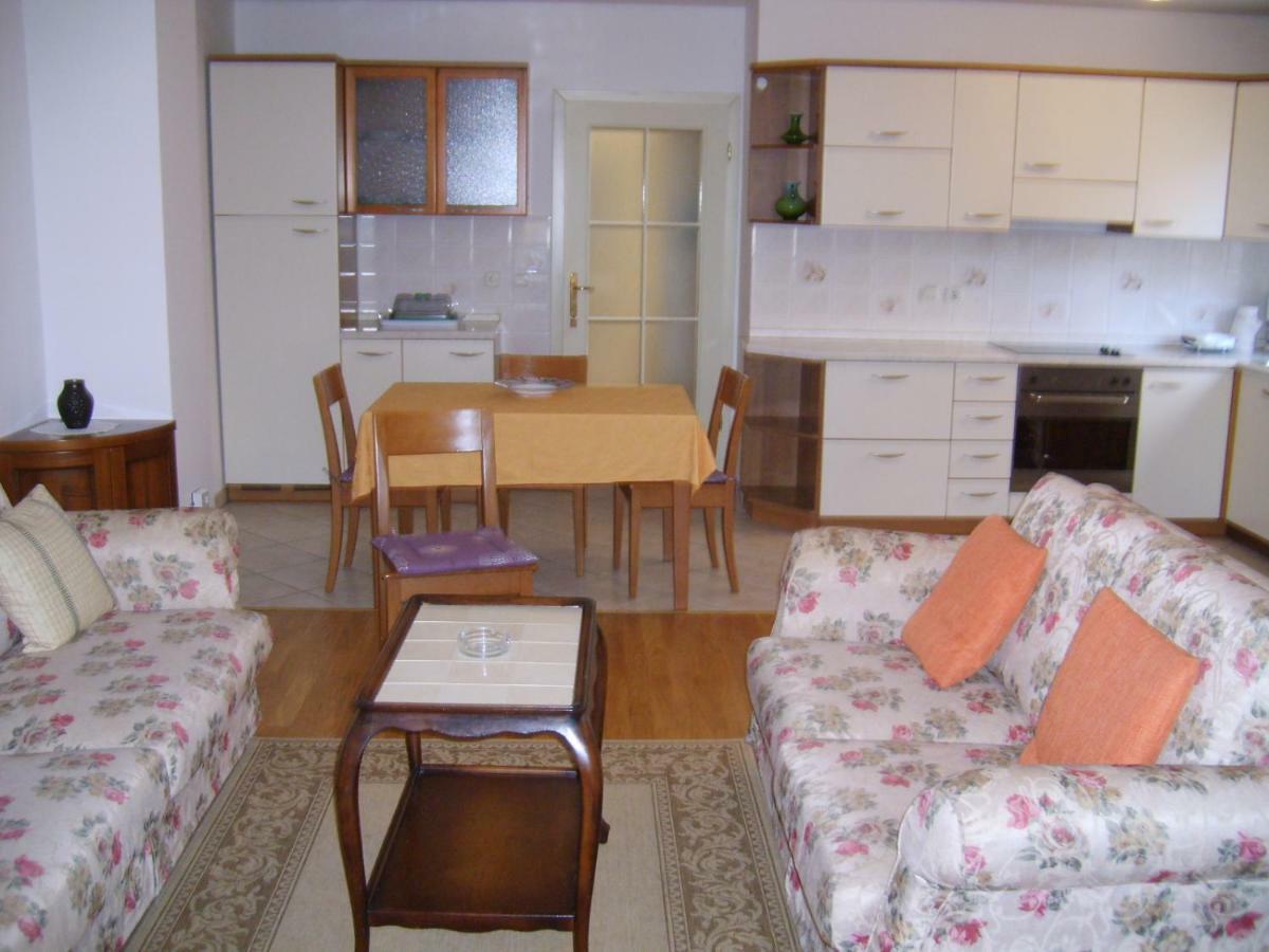 Miki Apartment โปเรช ภายนอก รูปภาพ